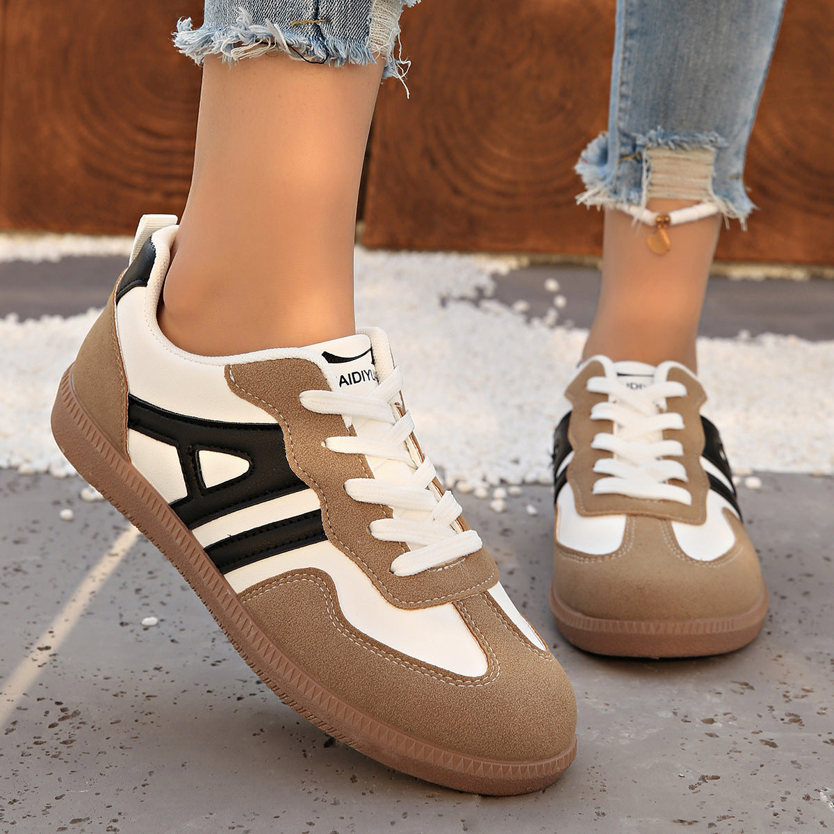 Retro Color Matching Lace-up Lightweight Jogging Women's Shoes - Bests Sale