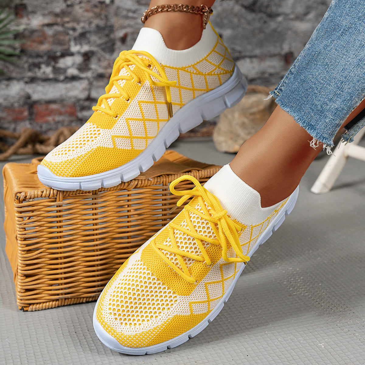 Colorblock Plaid Lace-Up Flyknit Sneakers Ins Mesh Casual Shoes Fashion Breathable Walking Running Sports Shoes For Women - Bests Sale