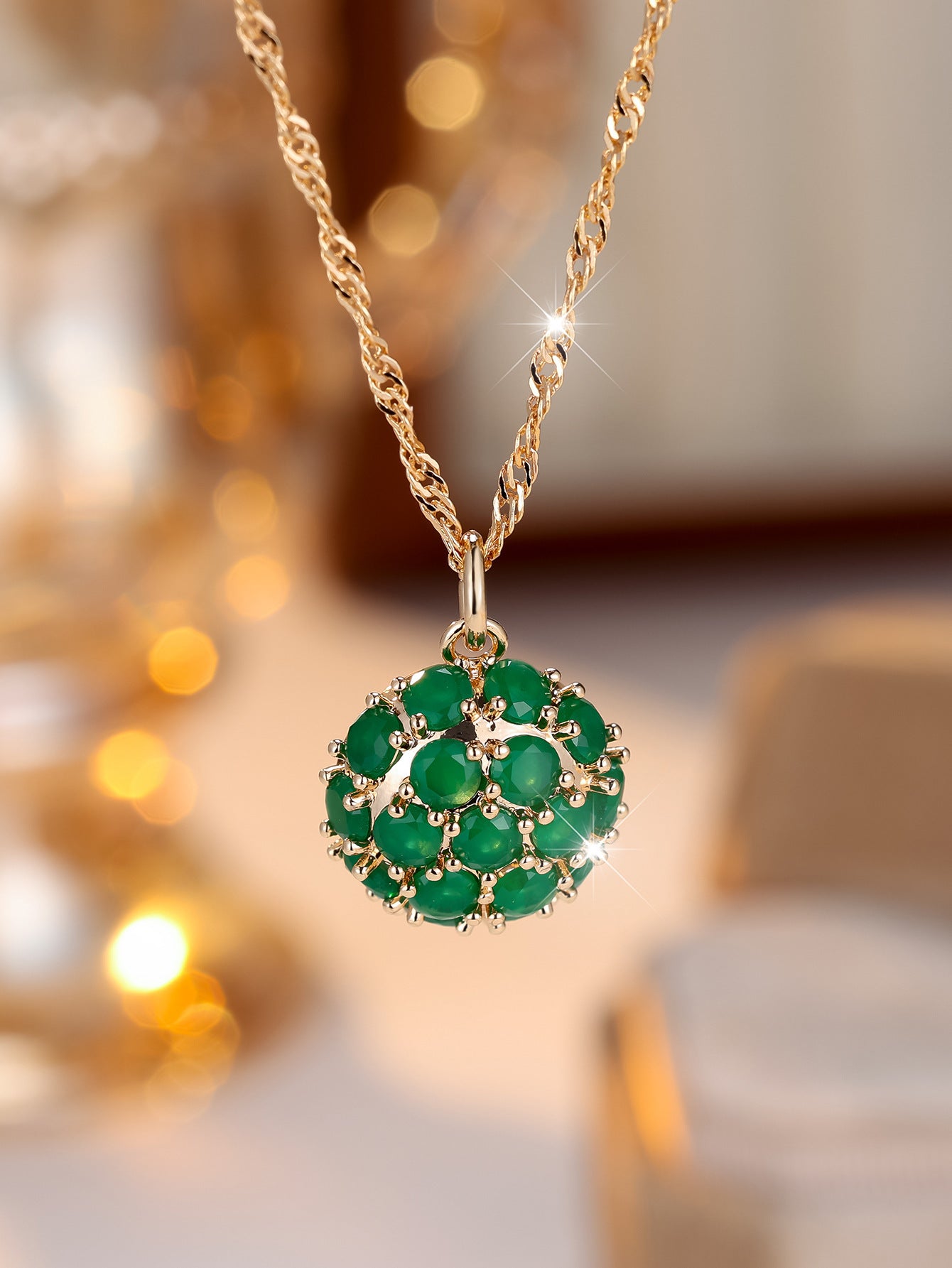 Hot Sale In Europe And America Exquisite Round Emerald Full Diamond Necklace - Bests Sale