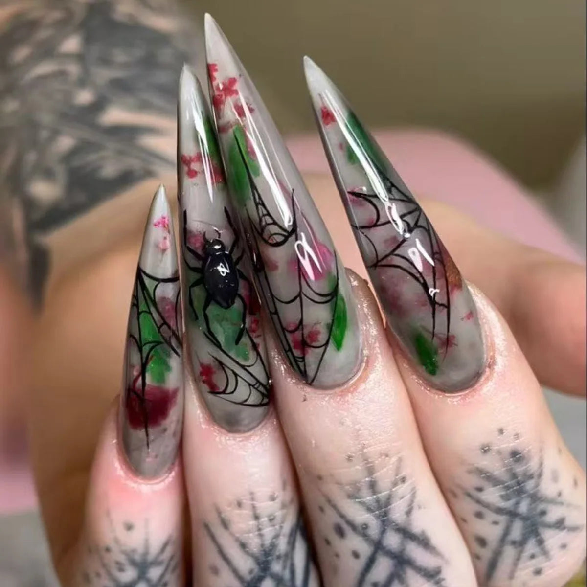 Halloween Gothic Spider Nails - 24pcs Silver Press-On Almond Nails Set
