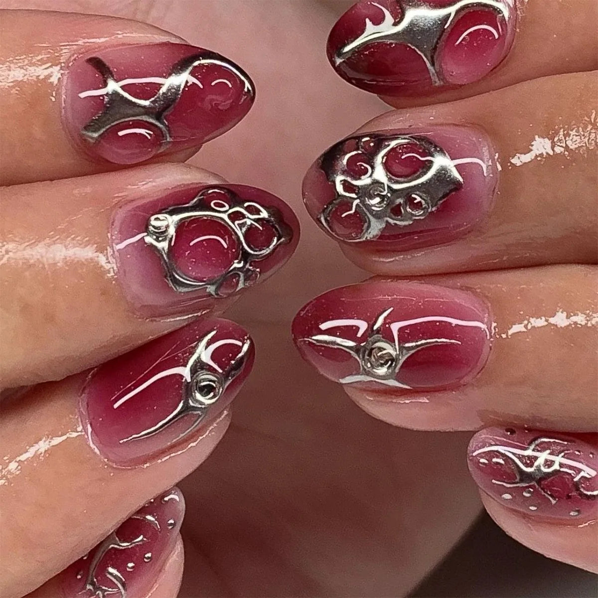 24Pcs Silver Spider Design Halloween Press-On Nails - Gothic Punk Almond False Nails
