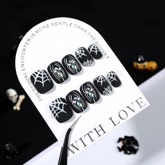 24Pcs Black Halloween Fake Nail Tips with Diamond Spider Web Design Press On Nails Short Square Wearable Y2K False Fingertips 1