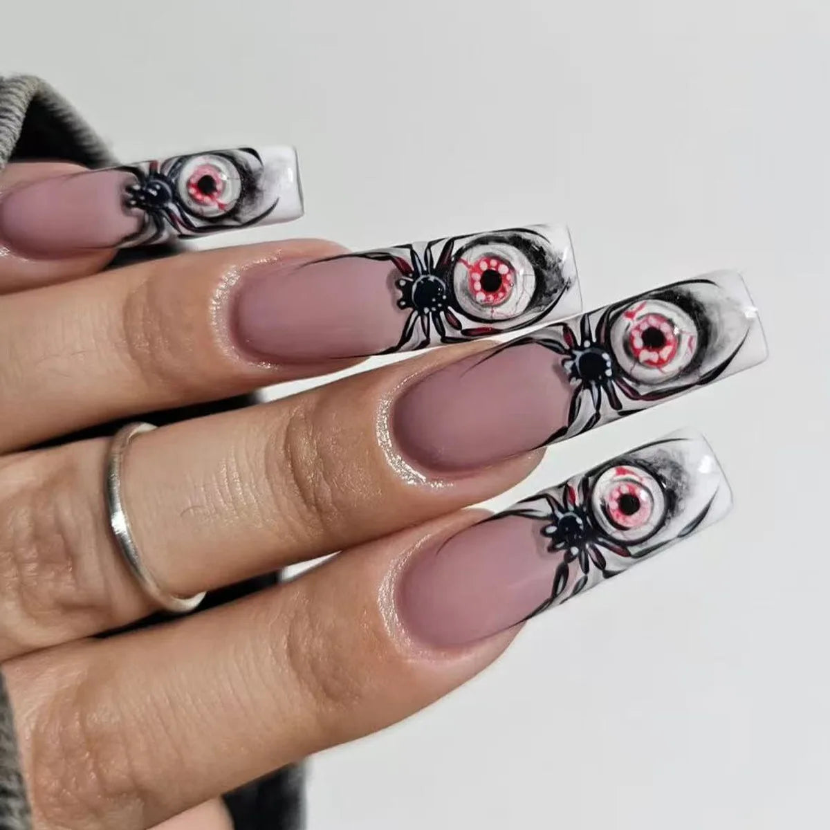 24Pcs Silver Spider Design Halloween Press-On Nails - Gothic Punk Almond False Nails