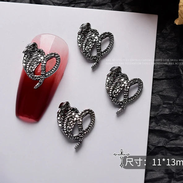 10 piezas de aleación 3D estilo gótico punk para decoración de uñas, diseño de corazón, esqueleto, cruz, araña, accesorios para decoración de uñas de Halloween.