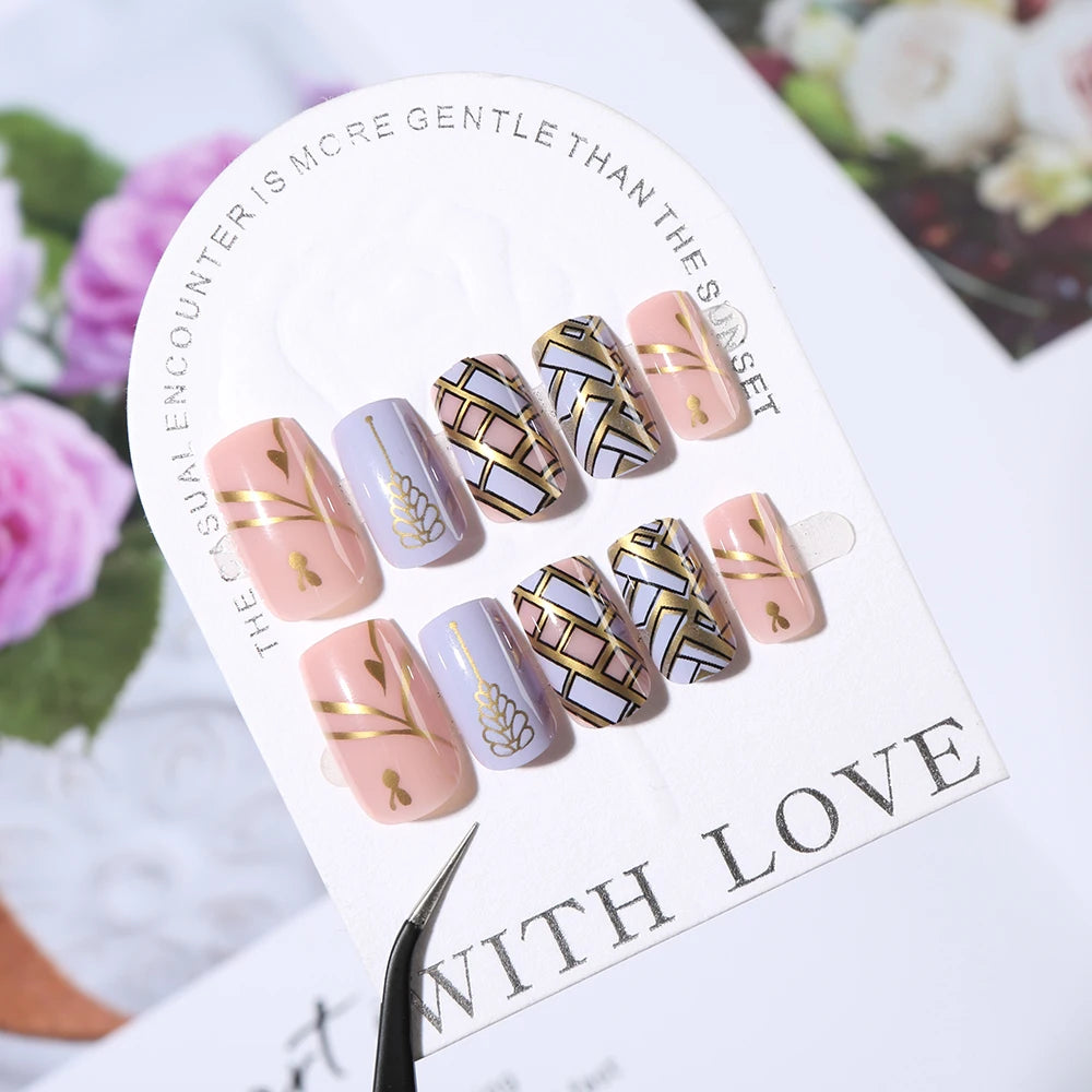 24 uñas postizas góticas oscuras con diseño de araña, 8 estilos, color nude, cuadradas y cortas, cobertura total, para usar