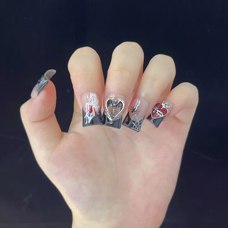 10 uñas postizas con diseño de araña plateada, estilo gótico punk, para Halloween, de metal negro, con forma de pato, para usar en uñas francesas.