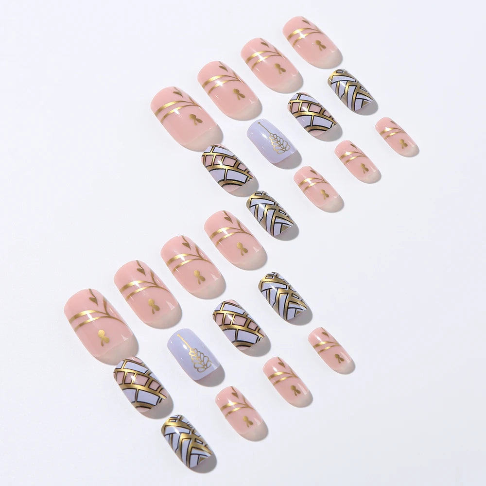 24 uñas postizas góticas oscuras con diseño de araña, 8 estilos, color nude, cuadradas y cortas, cobertura total, para usar