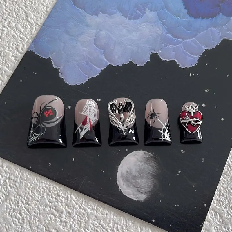 10 uñas postizas con diseño de araña plateada, estilo gótico punk, para Halloween, de metal negro, con forma de pato, para usar en uñas francesas.