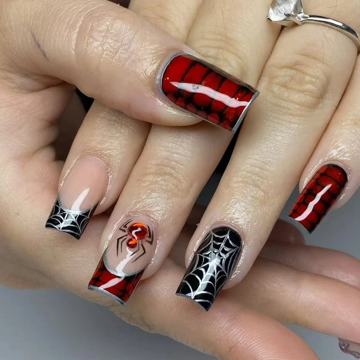 Halloween Gothic Spider Nails - 24pcs Silver Press-On Almond Nails Set