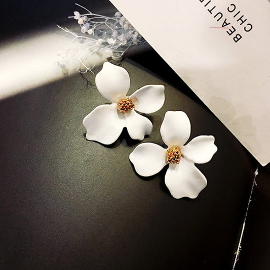 Flower Graceful And Fashionable Stud Earrings For Women - Bests Sale